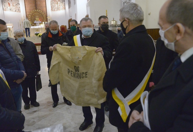 Męski Różaniec w bazylice św. Kazimierza