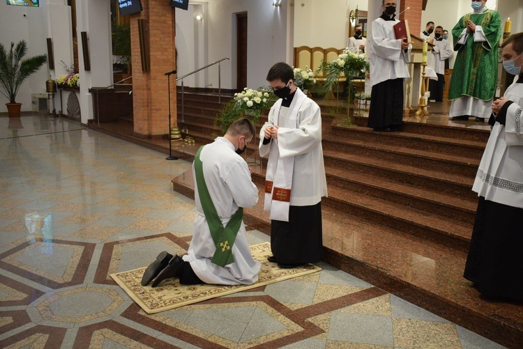 Święcenia kapłańskie dk. Piotra Sosnówki. 