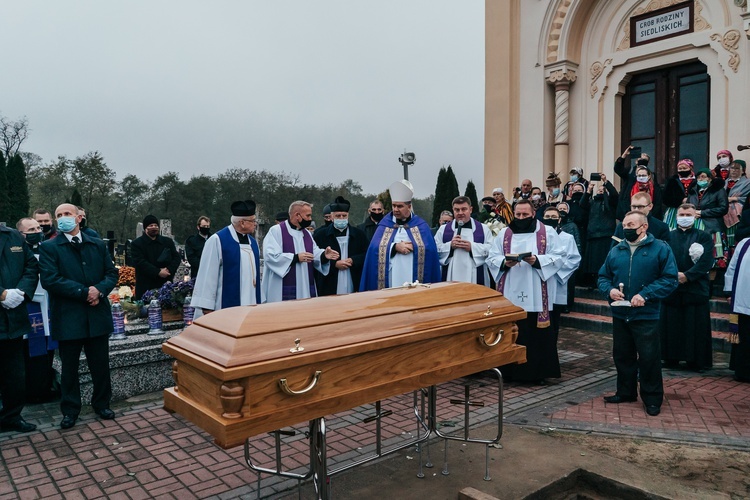 Uroczystości pogrzebowe śp. bp. Józefa Zawitkowskiego