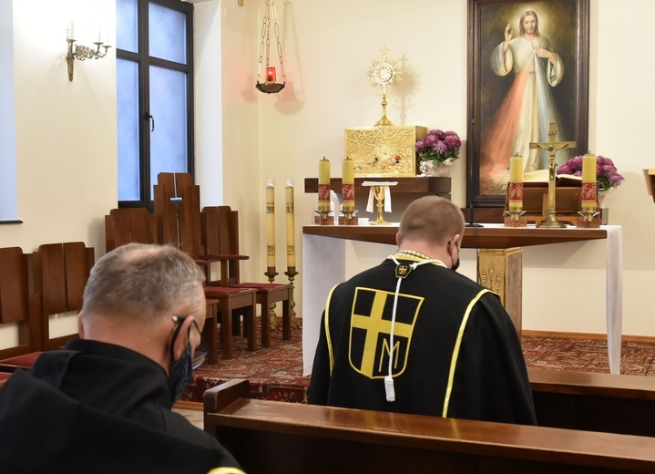 Płock. Relikwie św. s. Faustyny dla Rycerzy Jana Pawła II