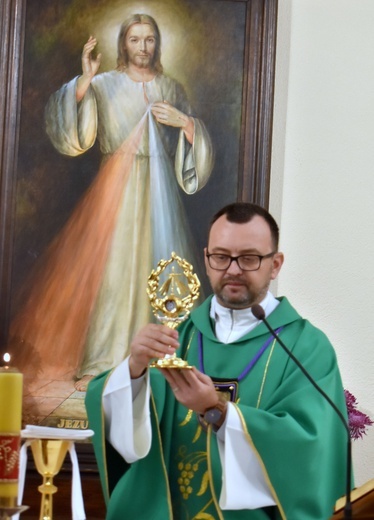 Płock. Relikwie św. s. Faustyny dla Rycerzy Jana Pawła II