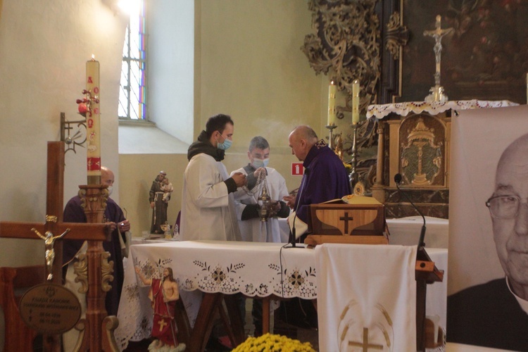 Ostatnie pożegnanie ks. Woźniakiewicza