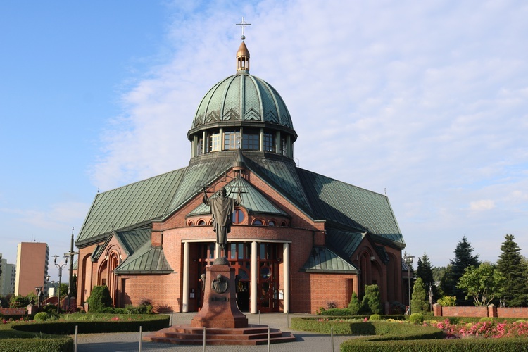 Tychy. 30-lecie parafii bł. Karoliny