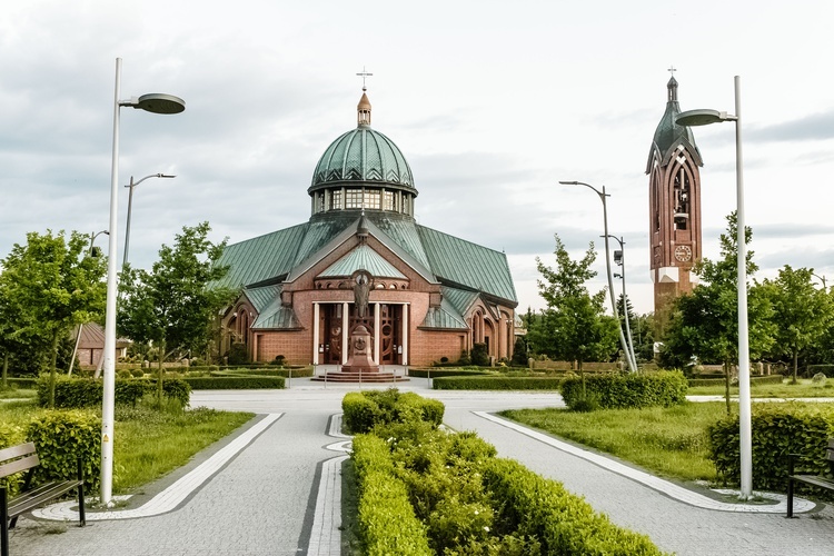 Tychy. 30-lecie parafii bł. Karoliny