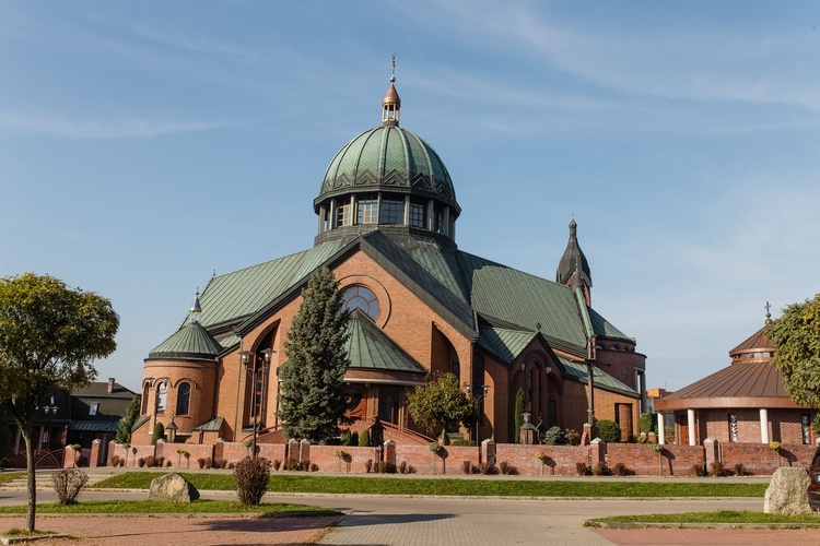 Tychy. 30-lecie parafii bł. Karoliny