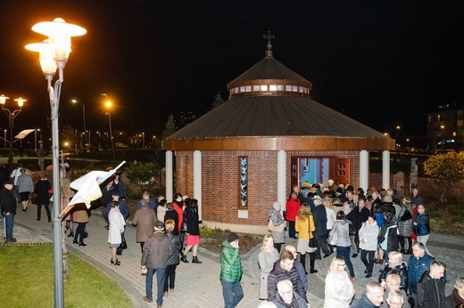 Tychy. 30-lecie parafii bł. Karoliny