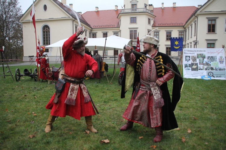 Piknik historyczny w Dzikowie