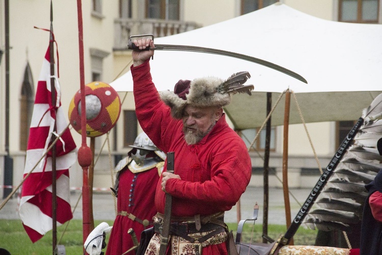 Piknik historyczny w Dzikowie