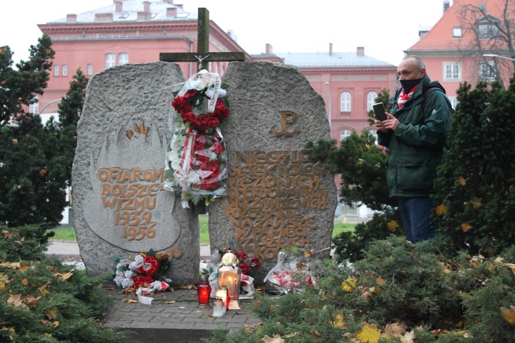 Uczcili pamięć