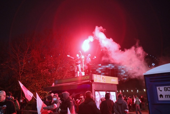 "Będziemy ustalać tożsamość uczestników burd i ataków"