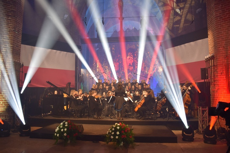 Koncert dla uczczenia 102. rocznicy odzyskania przez Polskę niepodległości