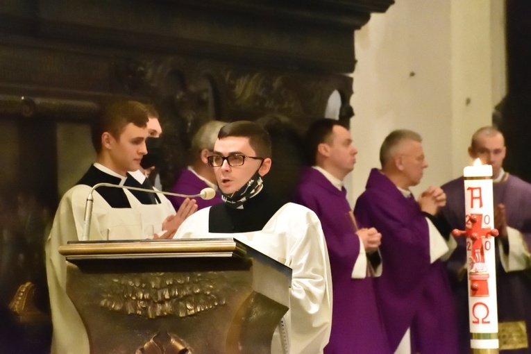 Msza św. za zmarłych kapłanów i biskupów