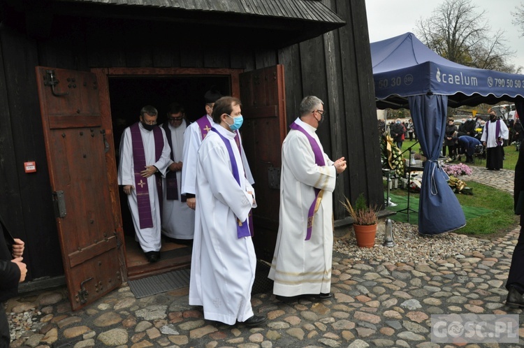 Pogrzeb ks. Zdzisława Przybysza