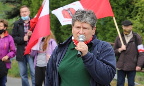 Jadwiga Klimonda, prezes Dzieci Serc, przypominała o znaczeniu pamięci o bohaterach