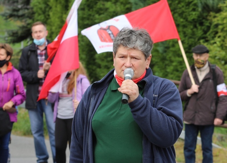 Jadwiga Klimonda, prezes Dzieci Serc, przypominała o znaczeniu pamięci o bohaterach