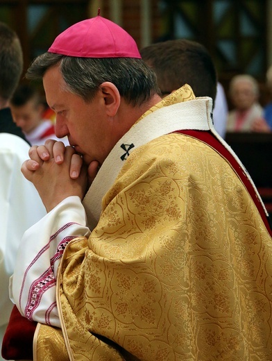 Abp Józef Kupny przeprasza