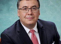 Profesor jest także prezesem Stowarzyszenia Chirurgów Okulistów Polskich.
