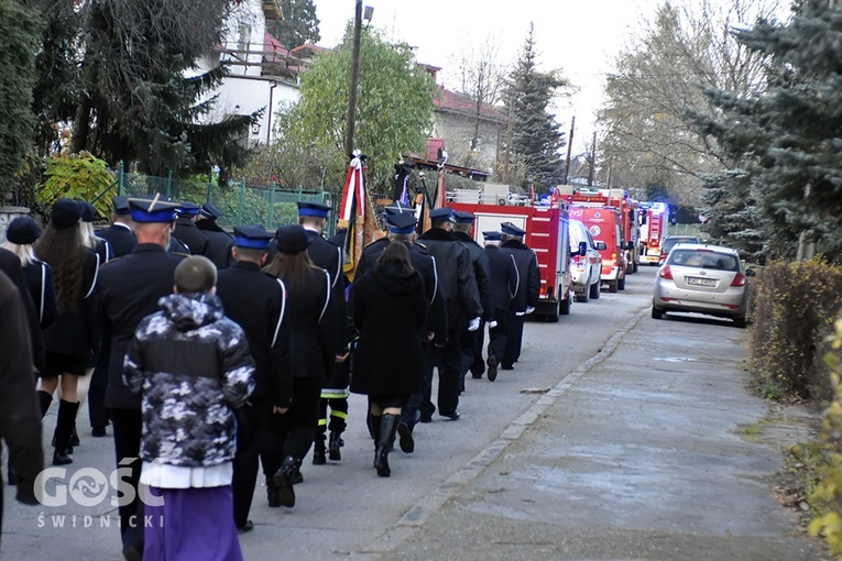 Pogrzeb ks. Stefana Smotera, proboszcza z parafii pw. św. Michała Archanioła w Bystrzycy Kłodzkiej