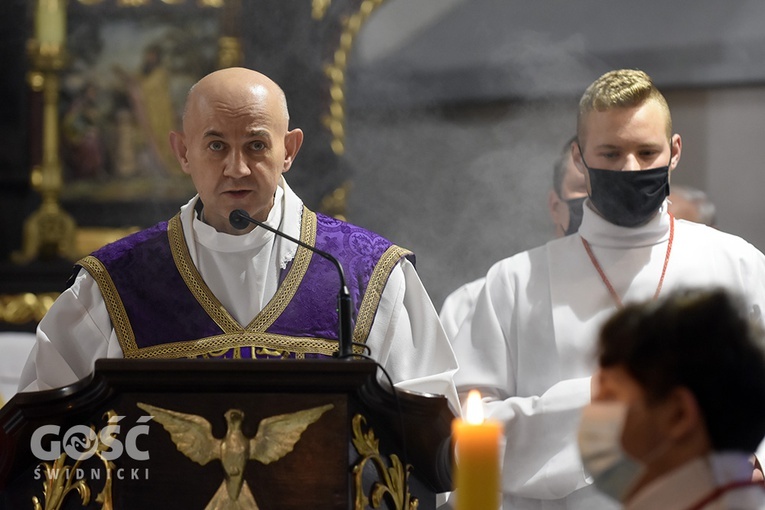 Pogrzeb ks. Stefana Smotera, proboszcza z parafii pw. św. Michała Archanioła w Bystrzycy Kłodzkiej