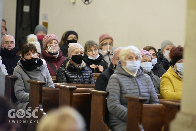 Pogrzeb ks. Stefana Smotera, proboszcza z parafii pw. św. Michała Archanioła w Bystrzycy Kłodzkiej