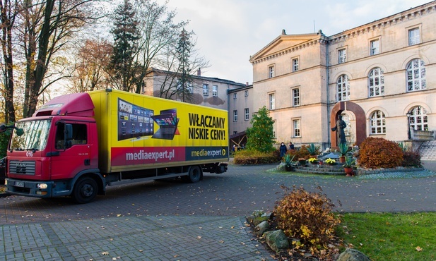 Szkoła katolicka w Lublińcu dostała 45 komputerów
