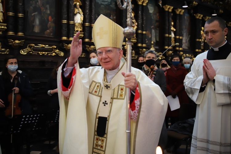 Konsekracja nowego ołtarza w kościele Bożego Ciała w Krakowie