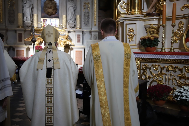 Konsekracja nowego ołtarza w kościele Bożego Ciała w Krakowie