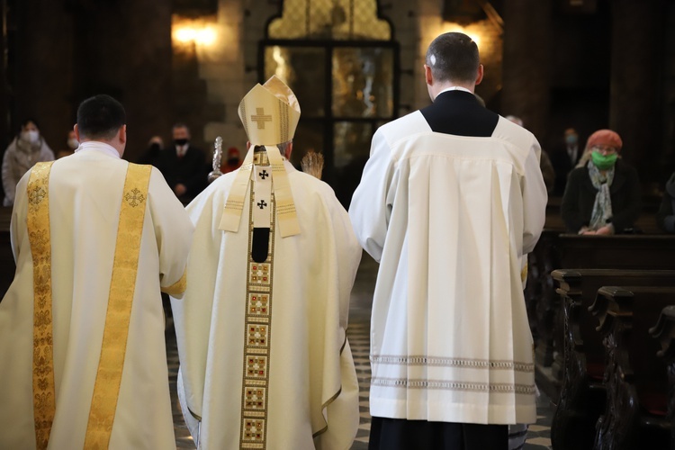 Konsekracja nowego ołtarza w kościele Bożego Ciała w Krakowie