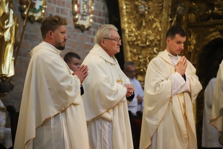 Konsekracja nowego ołtarza w kościele Bożego Ciała w Krakowie