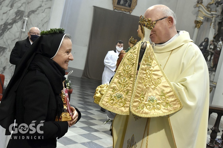 Pielgrzymka dziękczynna marianek i profesja wieczysta s. Racheli