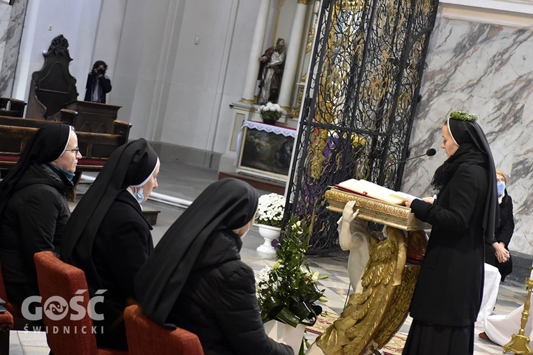Pielgrzymka dziękczynna marianek i profesja wieczysta s. Racheli