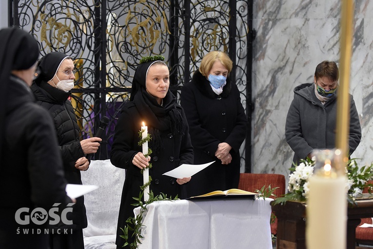 Pielgrzymka dziękczynna marianek i profesja wieczysta s. Racheli