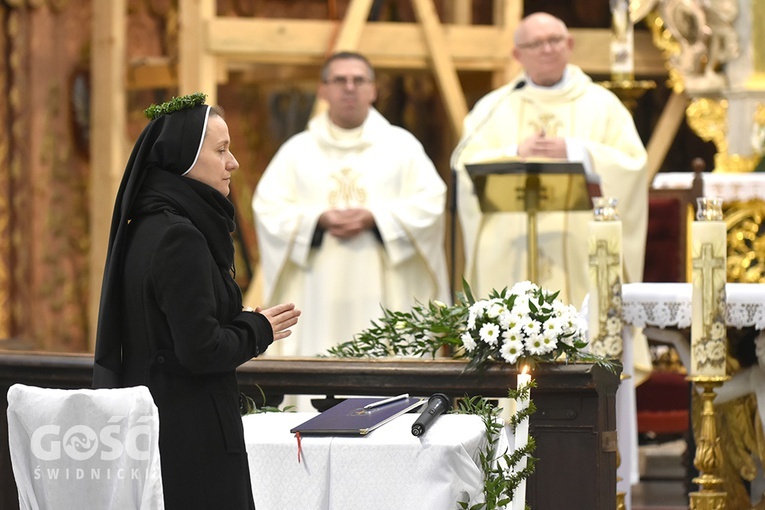 Pielgrzymka dziękczynna marianek i profesja wieczysta s. Racheli