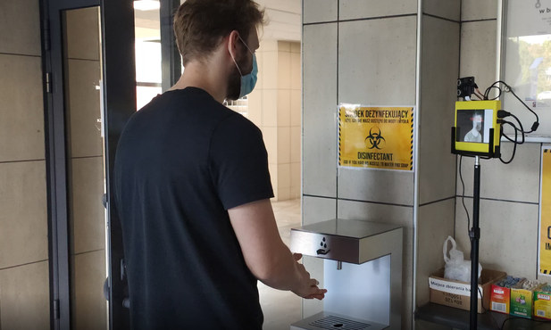 Gliwice. Studenci z Politechniki Śląskiej opracowali projekt szybkiego pomiaru temperatury ciała