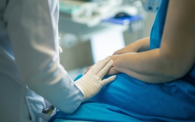 Powstają przepisy premiujące osoby oddające osocze