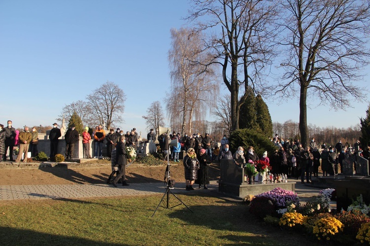 Dąbrowa Tarnowska pożegnała śp. ks. prał. Józefa Porembę