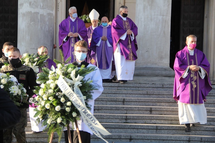 Dąbrowa Tarnowska pożegnała śp. ks. prał. Józefa Porembę