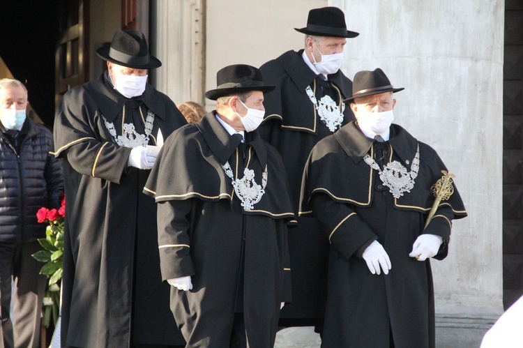 Dąbrowa Tarnowska pożegnała śp. ks. prał. Józefa Porembę