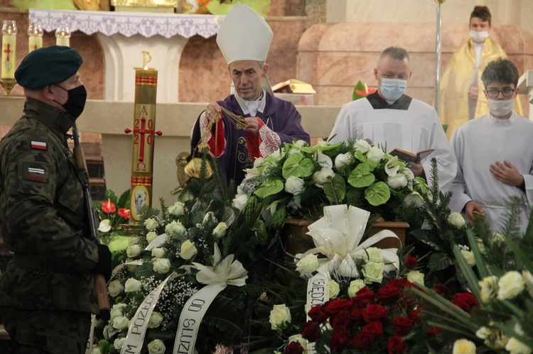 Dąbrowa Tarnowska pożegnała śp. ks. prał. Józefa Porembę