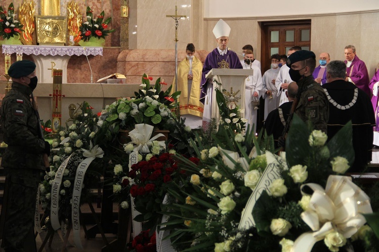 Dąbrowa Tarnowska pożegnała śp. ks. prał. Józefa Porembę