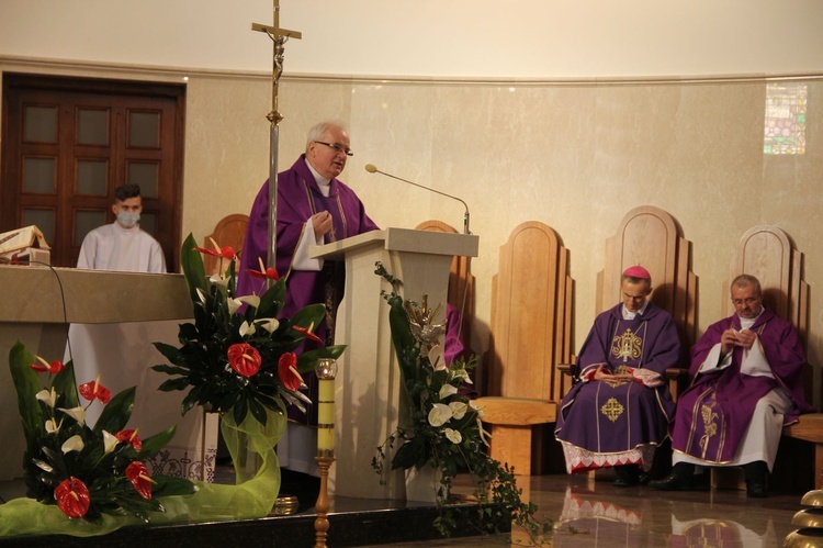 Dąbrowa Tarnowska pożegnała śp. ks. prał. Józefa Porembę