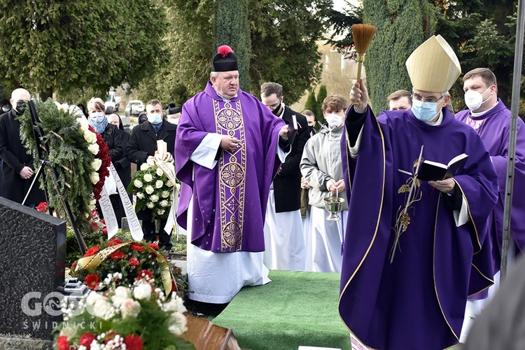 Ostatnie pożegnanie ks. Stanisława Czachora