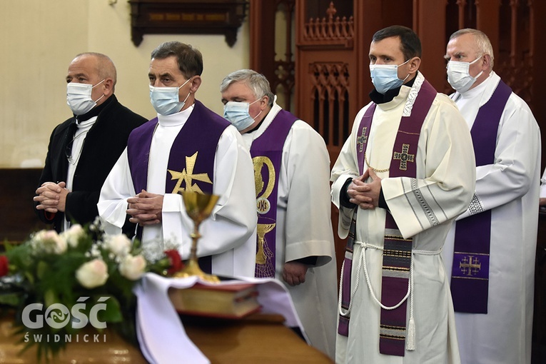 Ostatnie pożegnanie ks. Stanisława Czachora