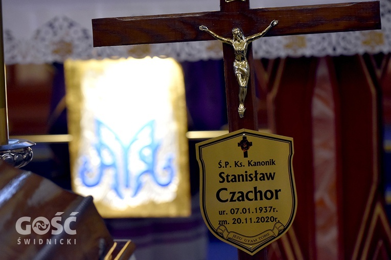 Ostatnie pożegnanie ks. Stanisława Czachora