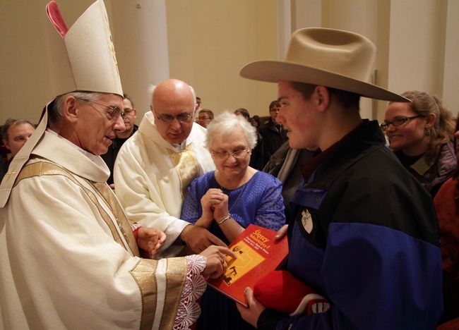 Archiwum. Ingres abp. Wiktora Skworca do katedry Chrystusa Króla w Katowicach