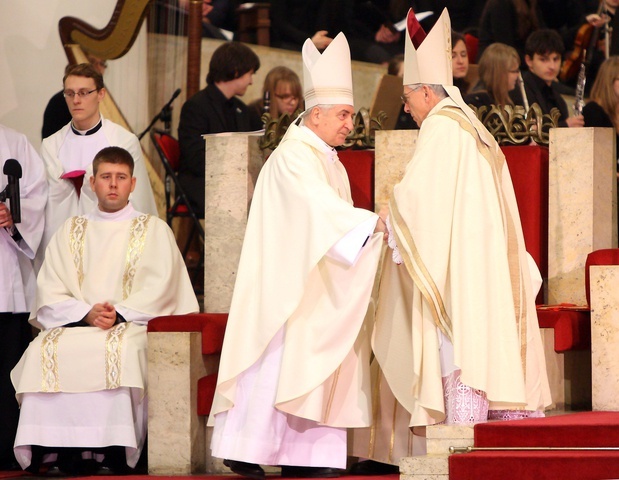 Archiwum. Ingres abp. Wiktora Skworca do katedry Chrystusa Króla w Katowicach