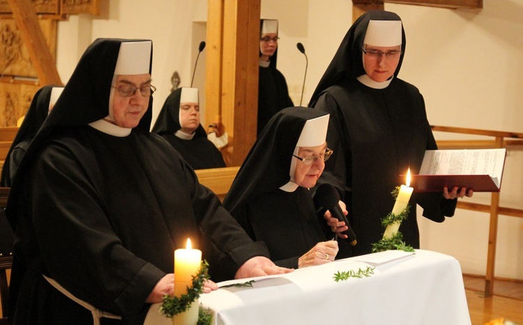 Siostry Letycja i Ancilla odnowiły swoje śluby zakonne złożone przed 60 laty.