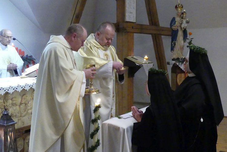 Jubileusz 60-lecia ślubów zakonnych elżbietanek cieszyńskich: s. Letycji i s. Ancilli