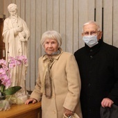 Władysława i Jan Gąsiorkowie, 70 lat po ślubie w zakrystii kościoła św. Pawła w Bielsku-Biała.