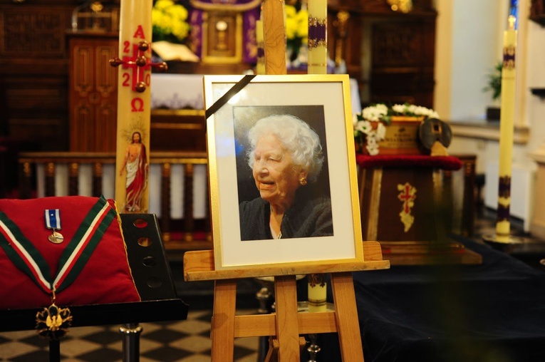 Pogrzeb Haliny Kwiatkowskiej (1921-2020) Cz. 2